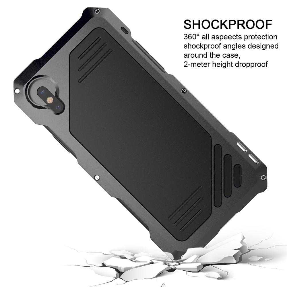 a black and white photo of a suitcase