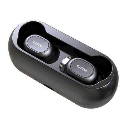 a cell phone that is sitting on a table 